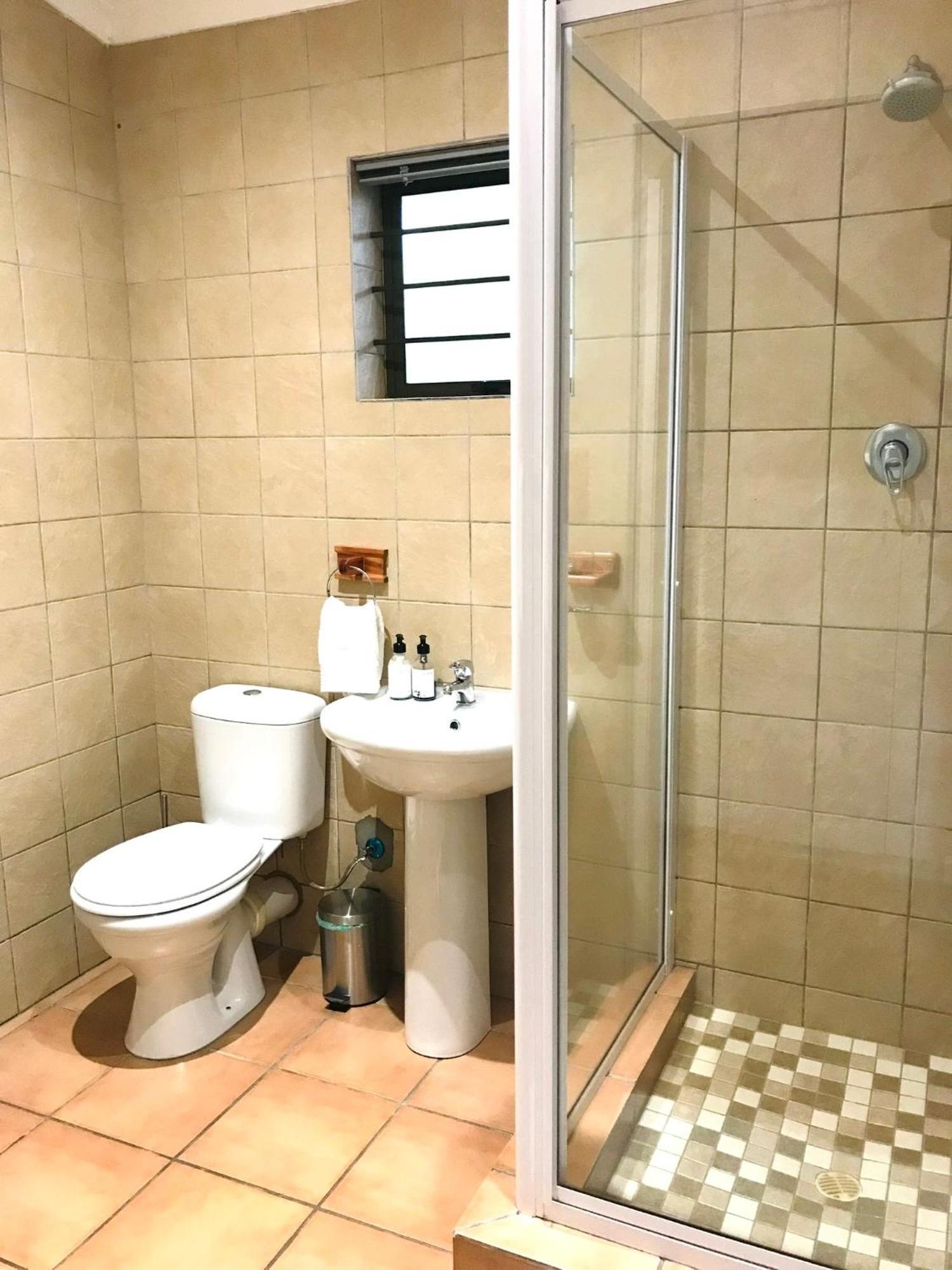 10Vdw Self Catering Apartments เดอร์บันวิลล์ ภายนอก รูปภาพ