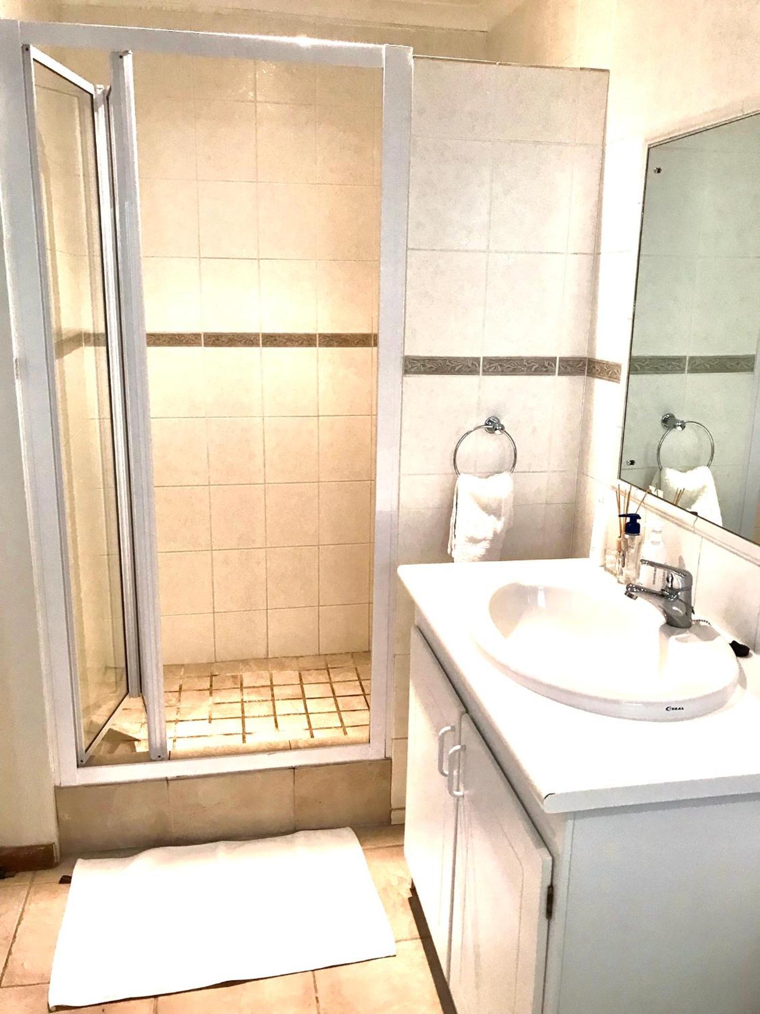 10Vdw Self Catering Apartments เดอร์บันวิลล์ ภายนอก รูปภาพ