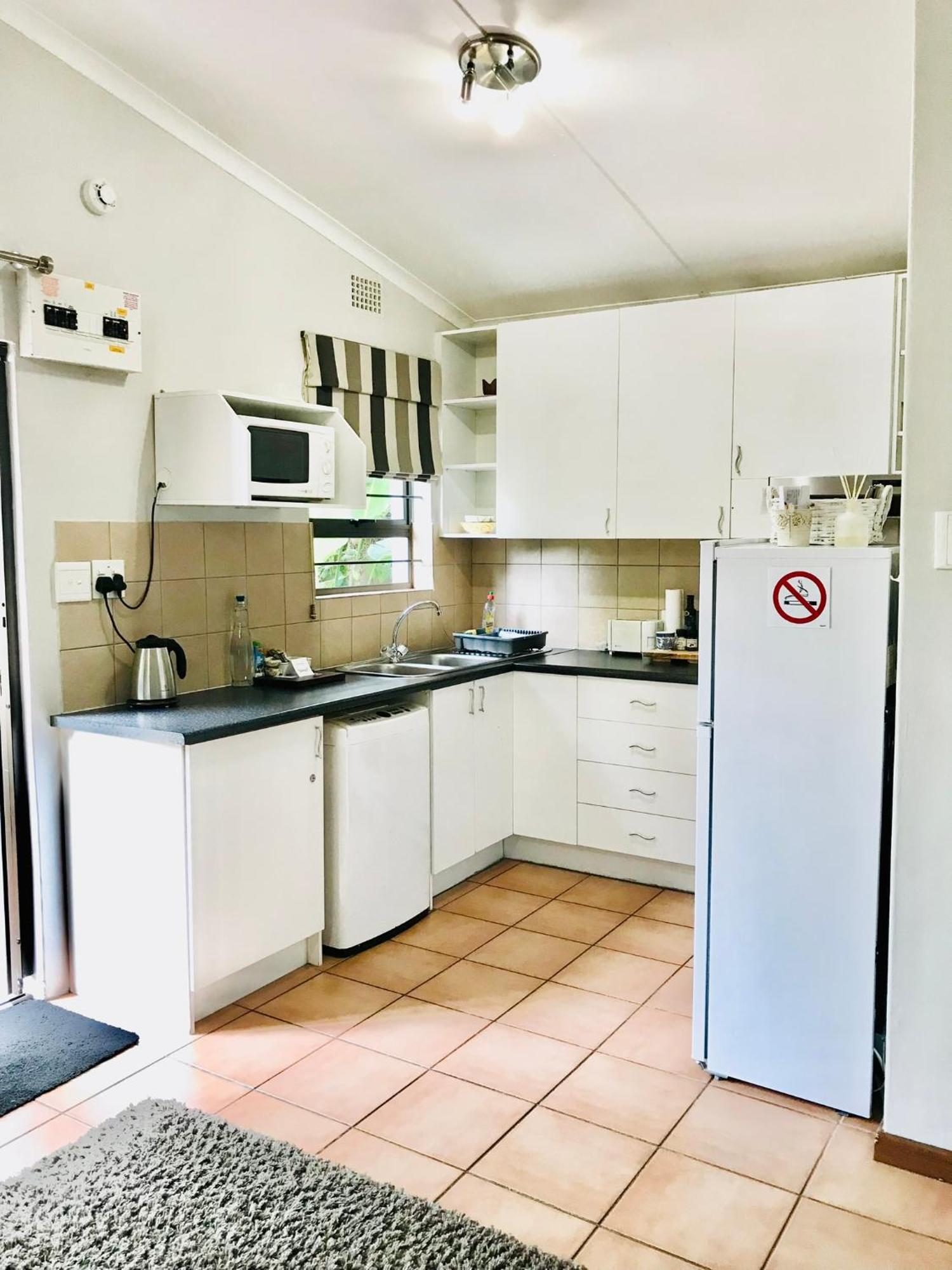 10Vdw Self Catering Apartments เดอร์บันวิลล์ ภายนอก รูปภาพ